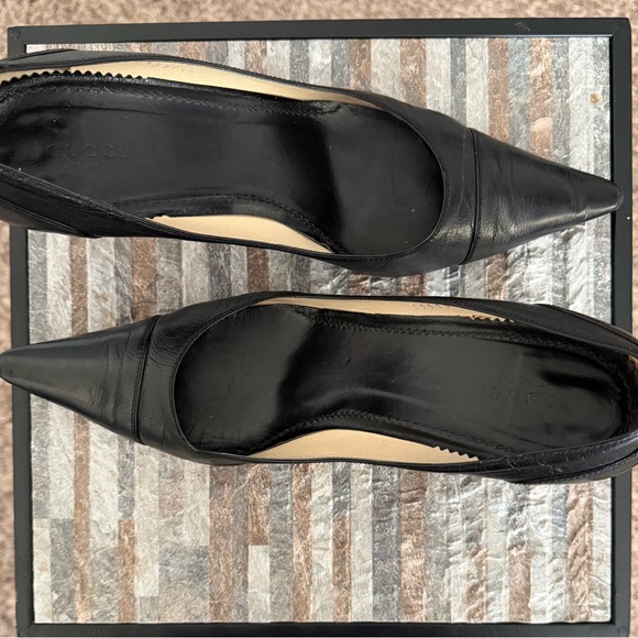 Gucci Elegant Black Leather 3 inch Heels - Picture 10 of 11